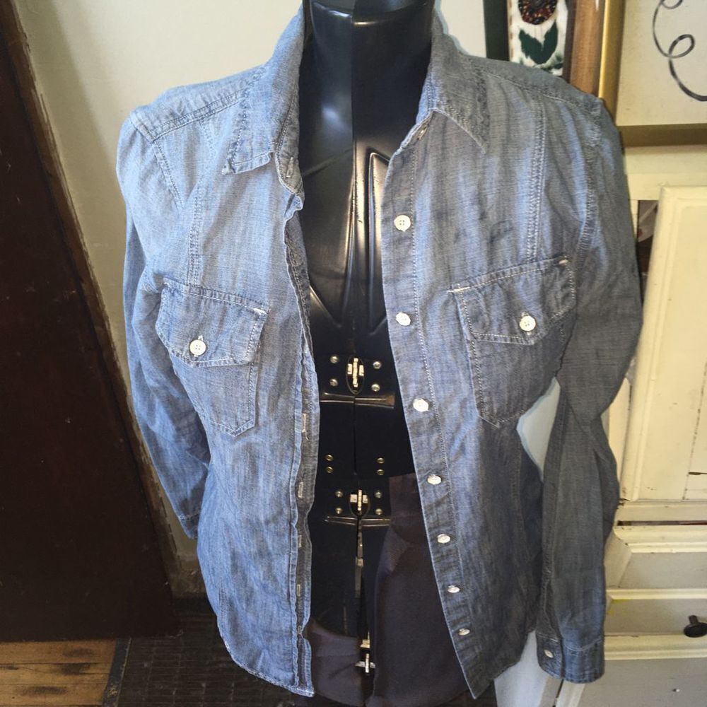 Gap 1969 denim button down boyfriend size XS shirt